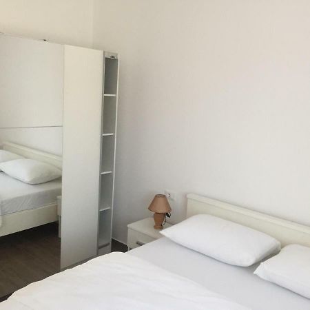 Bakovic Apartamento Funtana Exterior foto