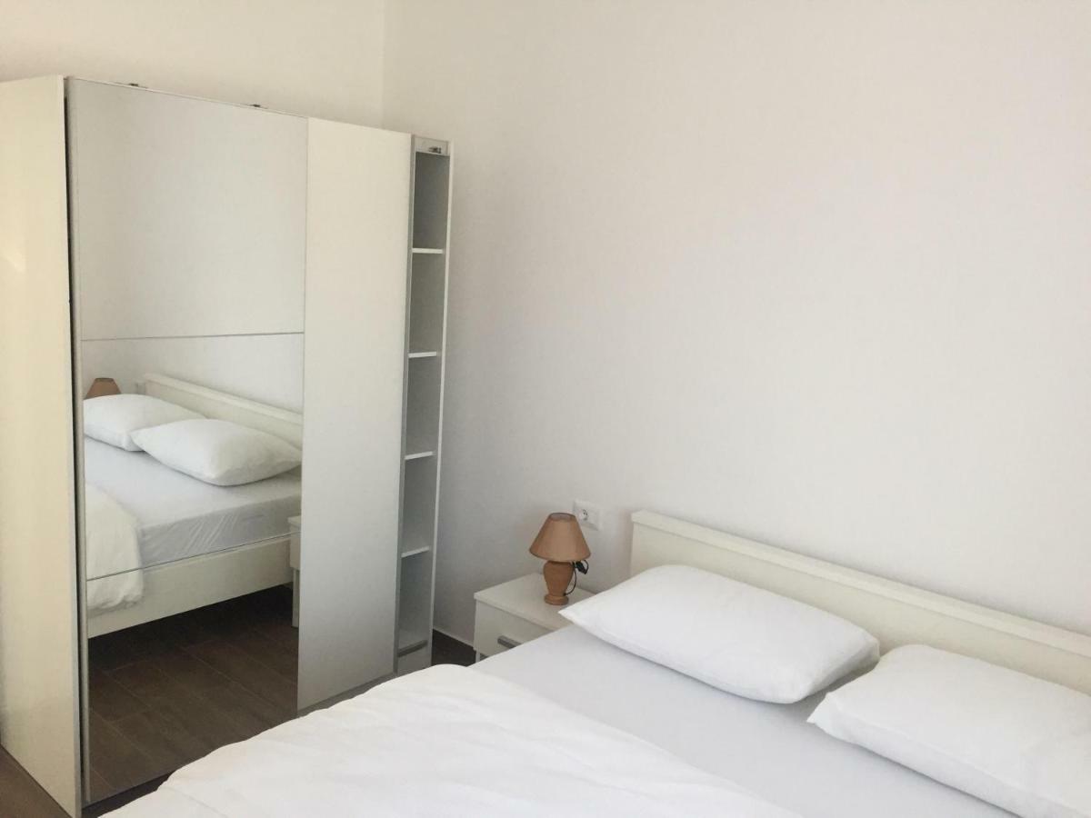 Bakovic Apartamento Funtana Exterior foto